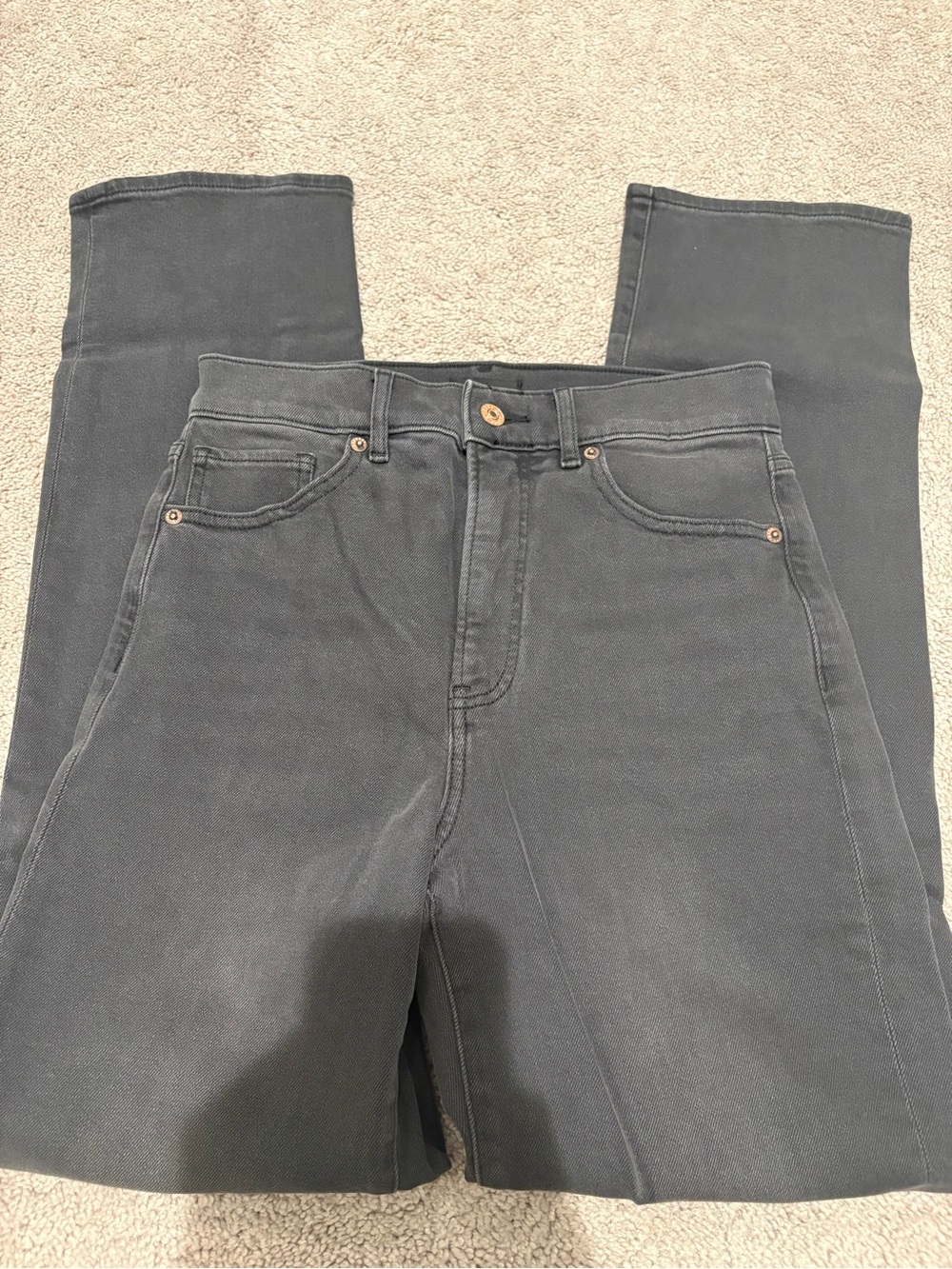 Express Straight Leg Jeans in Charcoal Gray